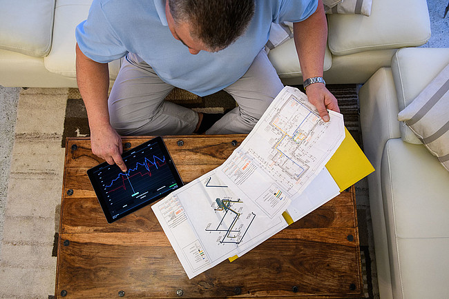 Praxistester Schroeter plant seine Lüftung mit ipad