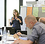 Frauke Rogalla in einem Workshop bei der Fachtagung „Wirksam sanieren für den Klimaschutz“.