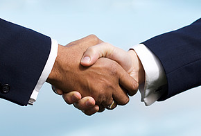 Flüssiggas Vertragsvereinbarung Händeschütteln