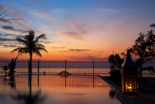 Sonnenuntergang am Pool